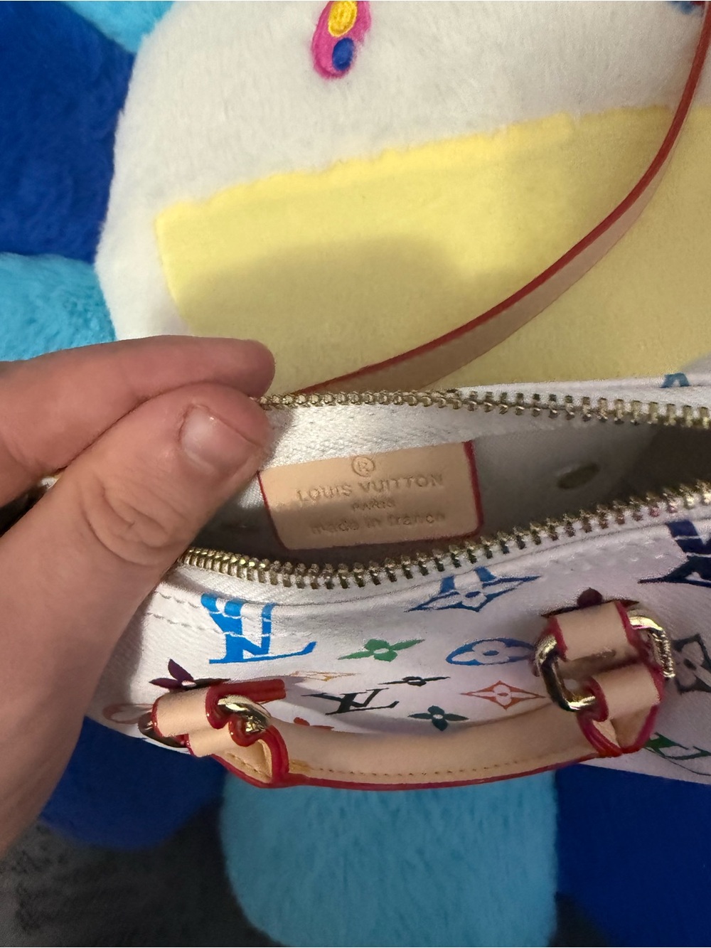 White Lv bag never used - Picture 4 of 4